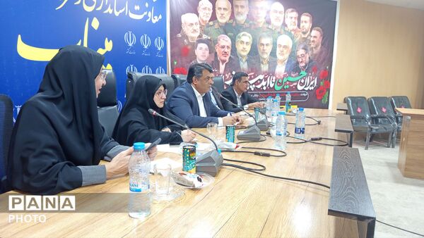 بازدید میدانی مدیرکل امور تربیتی از مراکز مشاوره، میز خدمت و کانون فرهنگی هنری میناب