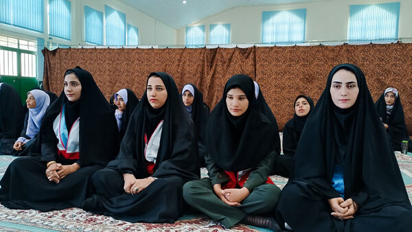 حضور امدادگران و کارکنان جمعیت هلال احمر در نماز عبادی، سیاسی جمعه شهرستان مارگون