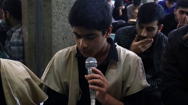 برگزاری مراسم خوانش اعمال ام‌داوود در سومین روز اعتکاف 