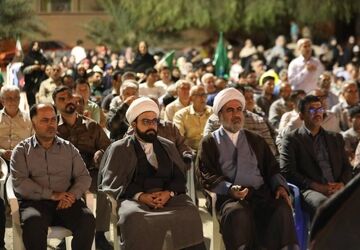شور غدیری دراجتماع بزرگ مردمی پارسیان 