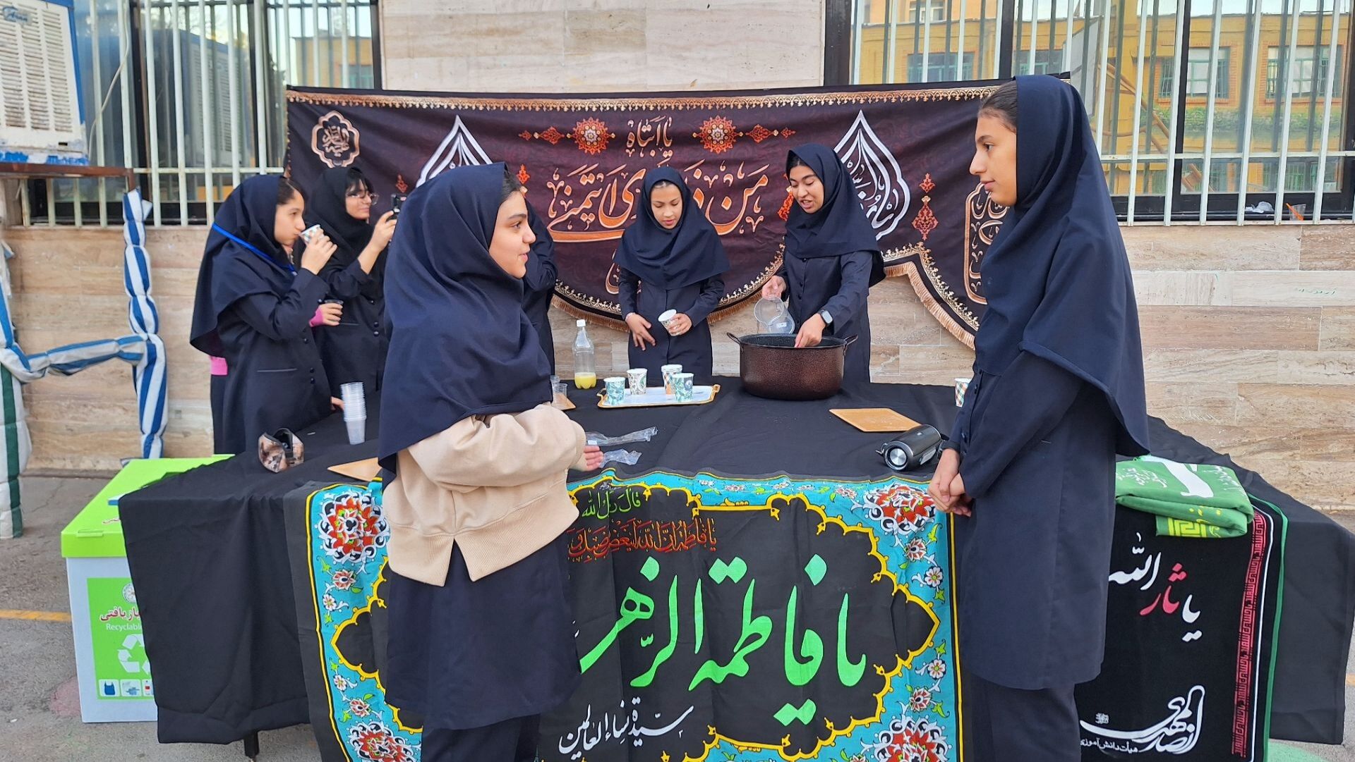 موکب مادر پهلو شکسته