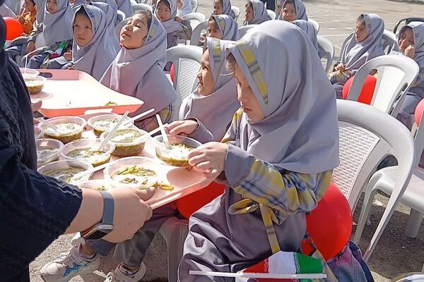 آغاز فصل نو آموزش با حضور شکوفه‌های کلای اولی در کهریزک 