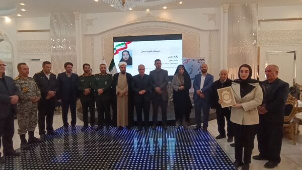 تقدیر از منتخبین کنکور ۱۴۰۳-۱۴۰۴ در جشنواره «فخر» خسروشاه