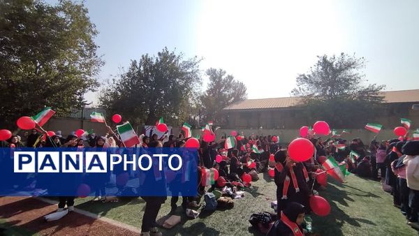 برگزاری همایش دانش‌آموزان پیشتاز منطقه ۱۰