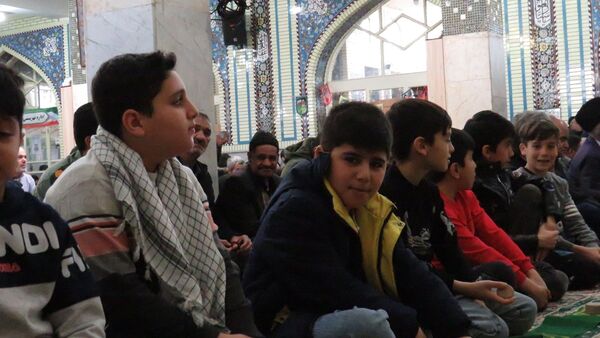 دهه نودی‌ها در نماز عبادی سیاسی جمعه