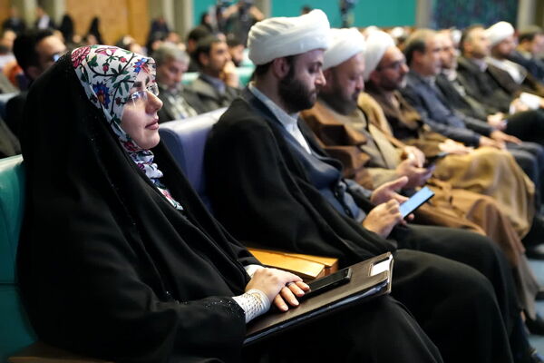 بیست و هفتمین دوسالانه جایزه کتاب استان اصفهان 
