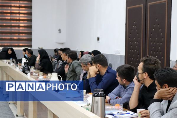 گردهمایی تخصصی مدیران مدارس ابتدایی شهرستان راز و جرگلان با معاون آموزش ابتدایی اداره‌کل استان و روسای ادارات