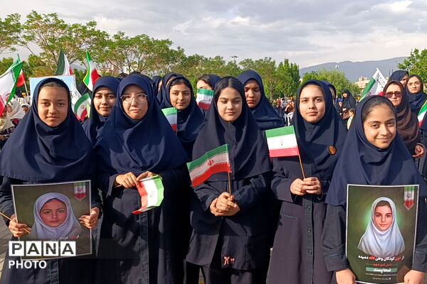 اجتماع صمیمی دانش‌آموزان نیشابور به یاد ۱۶۸ فرشته های دبستان شجره طیبه ی میناب