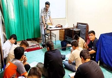 معلمان با تدریس در مساجد کاستی های آموزش را جبران می کنند