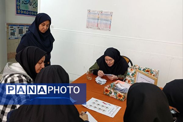 شور انتخاباتی دانش آموزان چهاردانگه