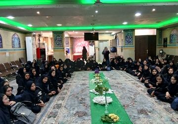 حضور پرشور دانش آموزان آموزشگاه دکتر رزمی ناحیه دو شهرری در مراسم «مصباح الهدی»