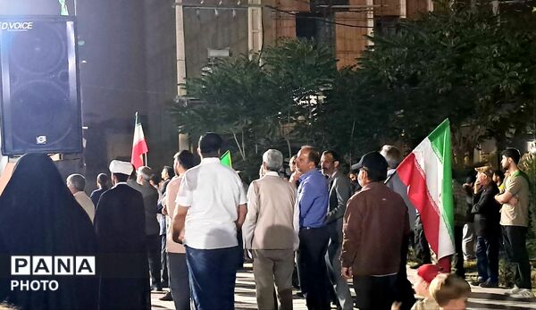 تجدید بیعت با رهبر انقلاب در شب هشتادو نهم