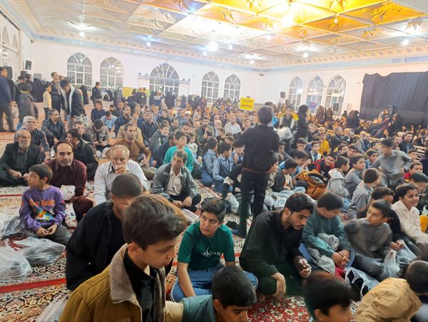 حضور دانش‌آموزان دبستان پسرانه فضیلت در نمایش آیینی یاس نبوی