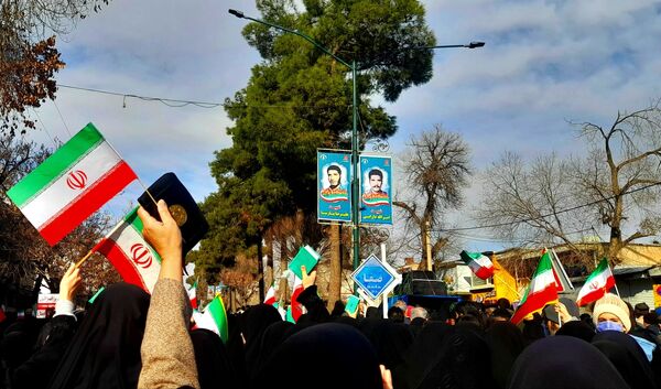 همبستگی یکبارچه مردم غیور و ولایتمدار شهرستان بروجرد در تشییع شهدای امنیت