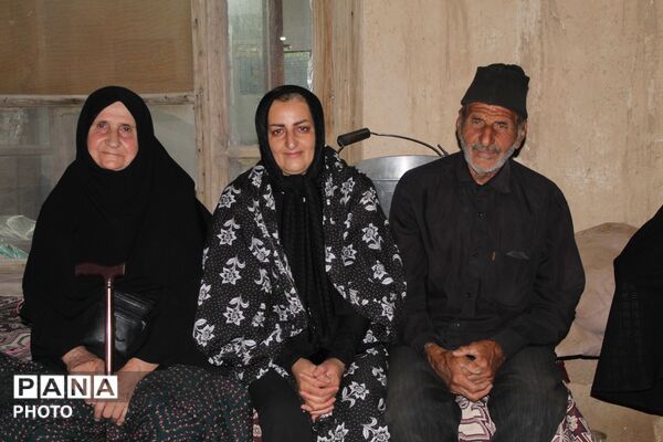 آماده‌سازی حلیم عاشورا در روستای اسحاق‌آبادی نیشابور