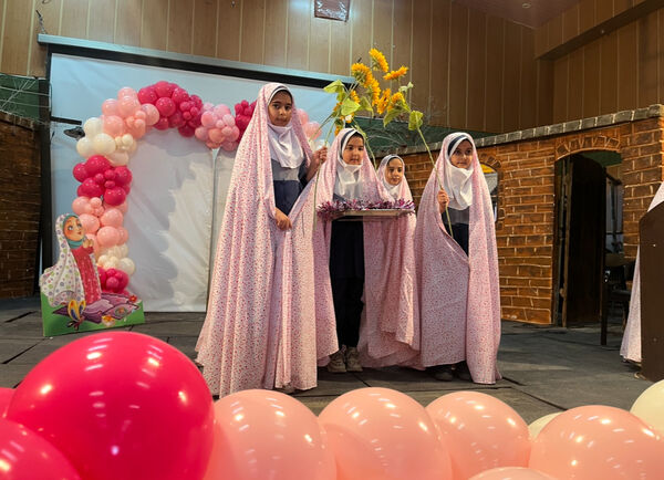 جشن بندگی دانش‌آموزان دبستان میرشمسی