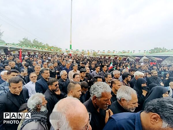 تشییع «شهیده فاطمه طاهری فرد» مدیر دبستان میناب در جیرفت