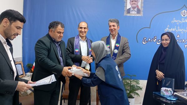 نشست مدیر آموزش و پرورش فاروج با دانش‌آموز خبرنگاران پانا