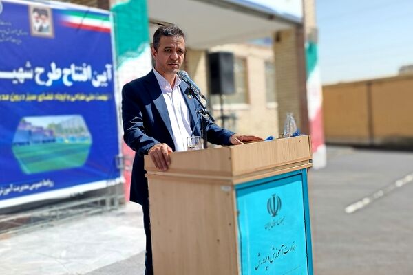 آیین افتتاحیه زمین چمن ورزشی در قالب طرح «شهید سردار سلیمانی» در شهرستان قدس