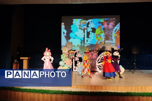 جشن شکوفه‌های دبستان بعثت ناحیه ۳ شیراز 