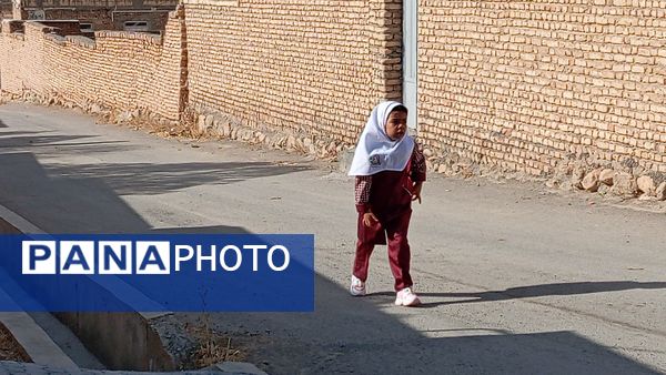 شکوفه‌های لبخند در جشن شکوفه‌ها؛ آغاز فصل دانش‌آموزی با شادی و هیجان