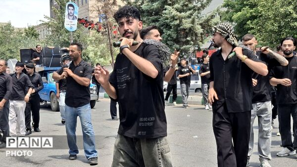 راهپیمایی صبح تاسوعا با حضور هیئت ابوالفضلیون رسالت 