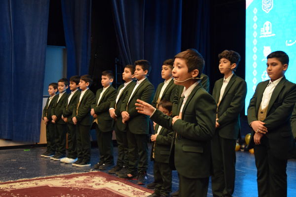 تجلیل از تلاش‌های بی‌وقفه مربیان در همایش خانواده بزرگ پرورشی