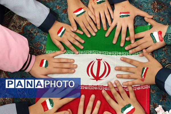 مدارس اسلامشهر یکصدا در جشن انقلاب 