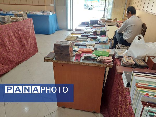 نمایشگاه کتاب وصنایع دستی در کاشمر