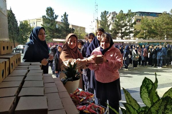 طنین غیرت و بیداری نسل نو در برابر استکبار