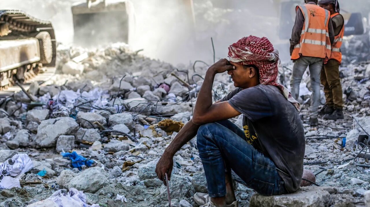 تداوم بمباران مناطق مسکونی و چادرها در چهل و یکمین روز از سرگیری حملات اسرائیل  به غزه