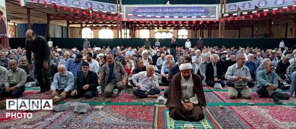 تجلیل از افتخارآفرینان عرصه نماز و قرآن ملایر