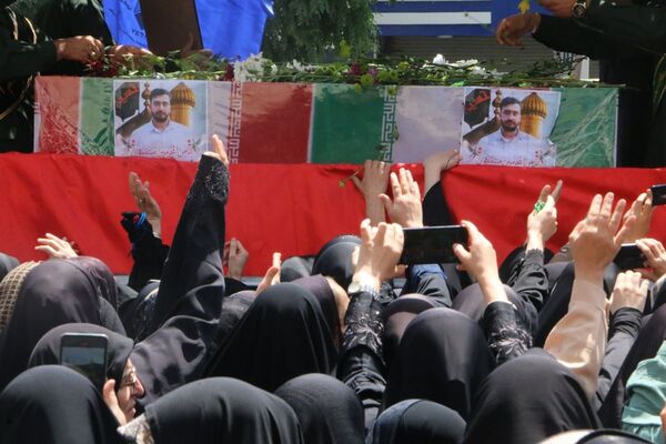 مراسم تشییع پیکر مطهر شهیدان حسن شریفی  و  محمد شاهوردی در ملارد  برگزار شد