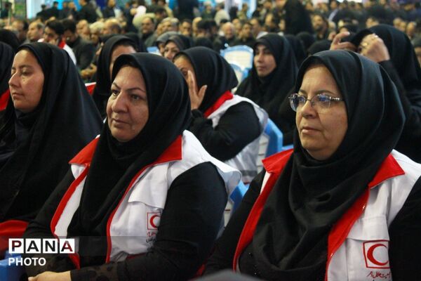 بزرگداشت و ادای احترام مدیران و کارکنان دولت در استان کرمان به رهبر شهید ایران