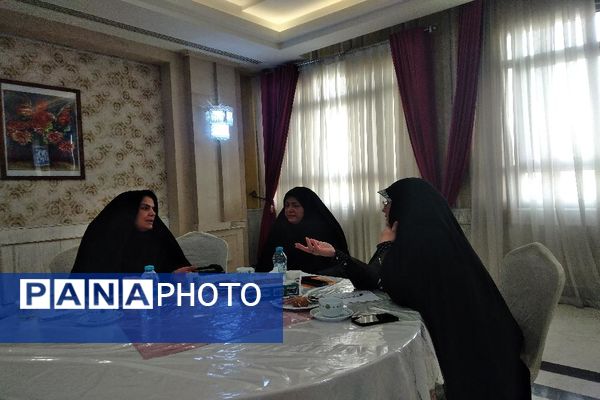 دوره و کارگاه تعاملی مربی، راهبر نسل جدید در مشهد