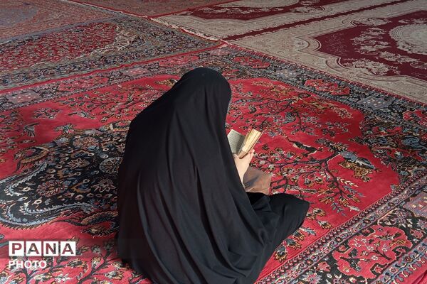 طنینِ دعای عرفه در آستانِ دوست