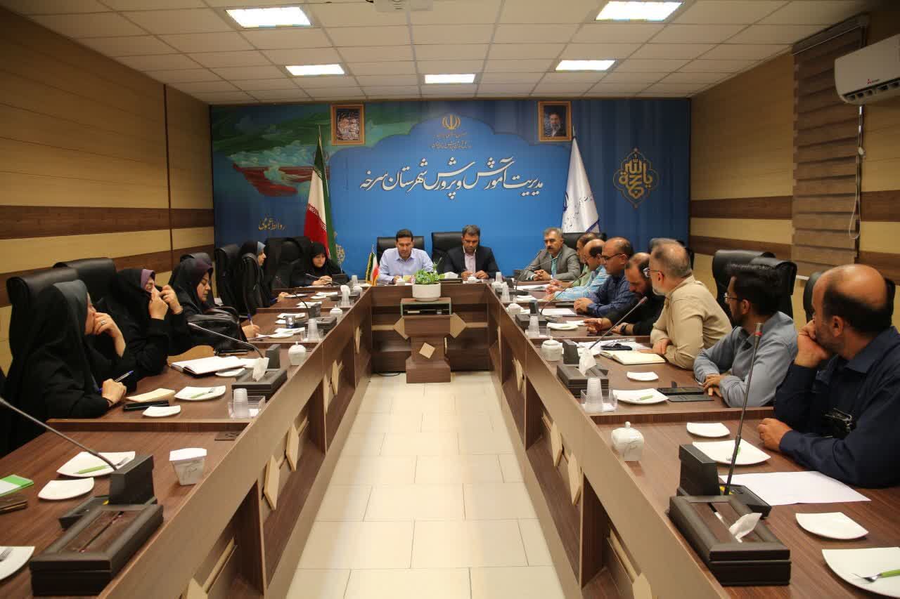 مدیر موفق کسی است که ناظر آموزشی، حامی معلم و پشتیبان دانش‌آموز باشد
