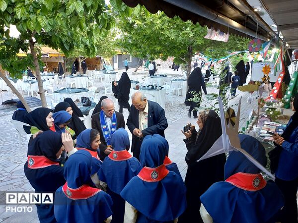 فعالیت چشمگیر آموزش و پرورش ناحیه ۶ در نمایشگاه برمدار ایران سازمان‌ دانش آموزی خراسان رضوی