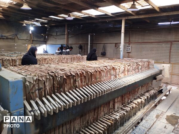 بازدید فرماندار  از شرکت زرین‌فلز کاشمر