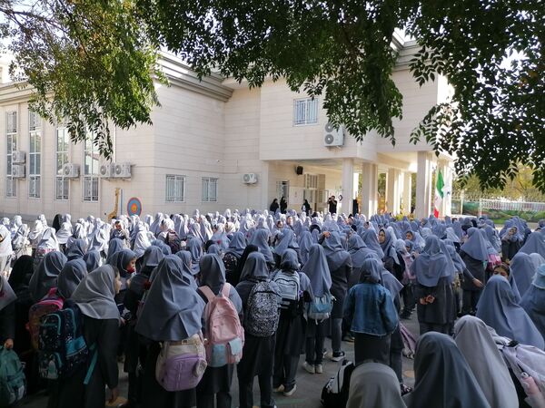 دبستان مصلی نژاد حضرت زینب میزبان مراسم آغاز سال تحصیلی شد
