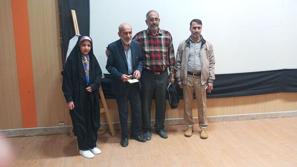رونمایی از کتاب «پنج روایت از یک مرد زندگی» در اسدآباد