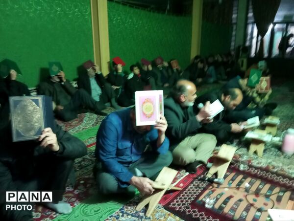 مراسم احیا در شب دوم قدر نیشابور