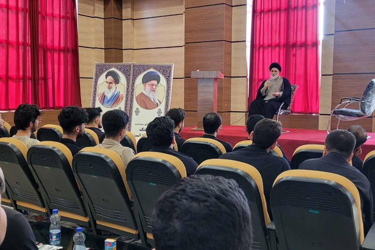 سمینار آموزشی دانشجویان دانشگاه فرهنگیان در بهارستان‌دو