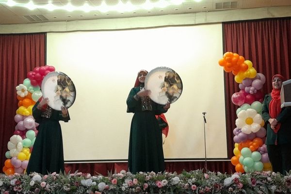 جشن نیمه شعبان و  گرامیداشت دهه فجر انقلاب اسلامی در کانون مهرتابان نیشابور