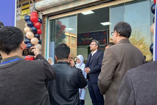 غرفه پژوهش سرای زکریای رازی، جذاب ترین غرفه نمایشگاه دستاوردهای پژوهشی دانش آموزان شهرستانهای تهران 