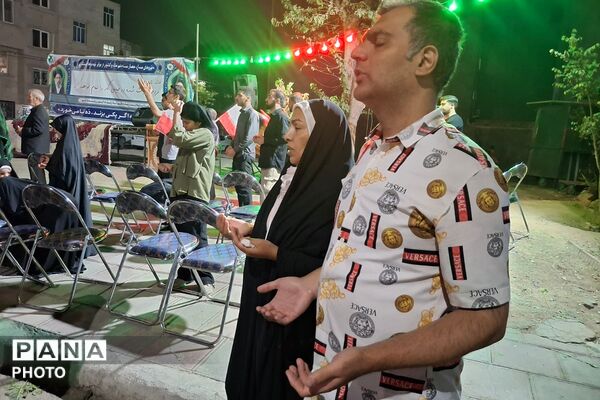 قاب تجمعات شبانه این بار در محله جاده نظامی 