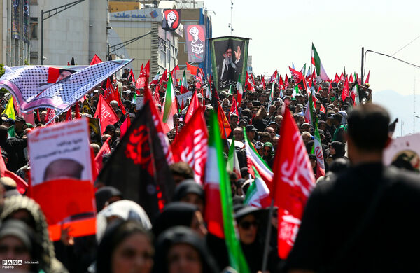 مراسم تشییع پیکر مطهر رهبر شهید انقلاب در تهران - 4