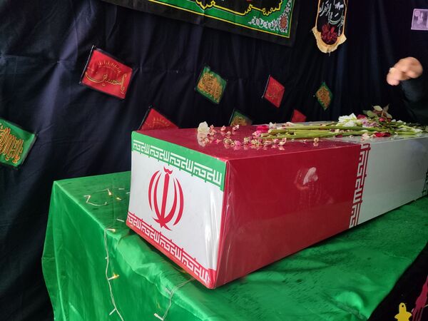 بازگشت قهرمان خاموش؛ شهر در آغوش شهید گمنام