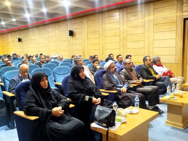 اجرای طرح هر محله یک خادم هلال در تویسرکان