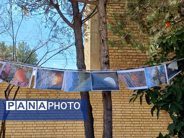 بازارچه کاروفناوری در دبیرستان حاج آقا توکلی زرقان 